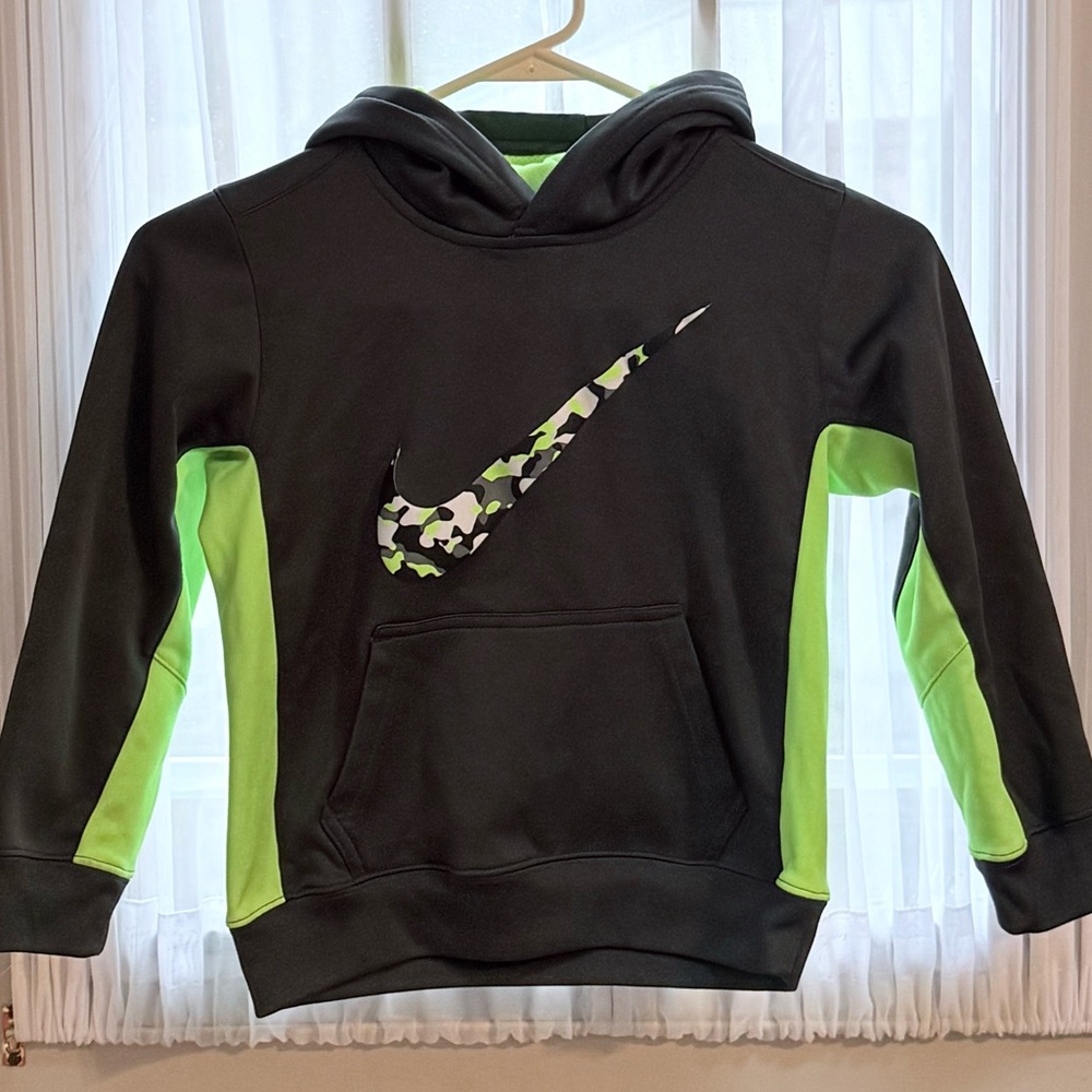Boys Nike sweatshirt